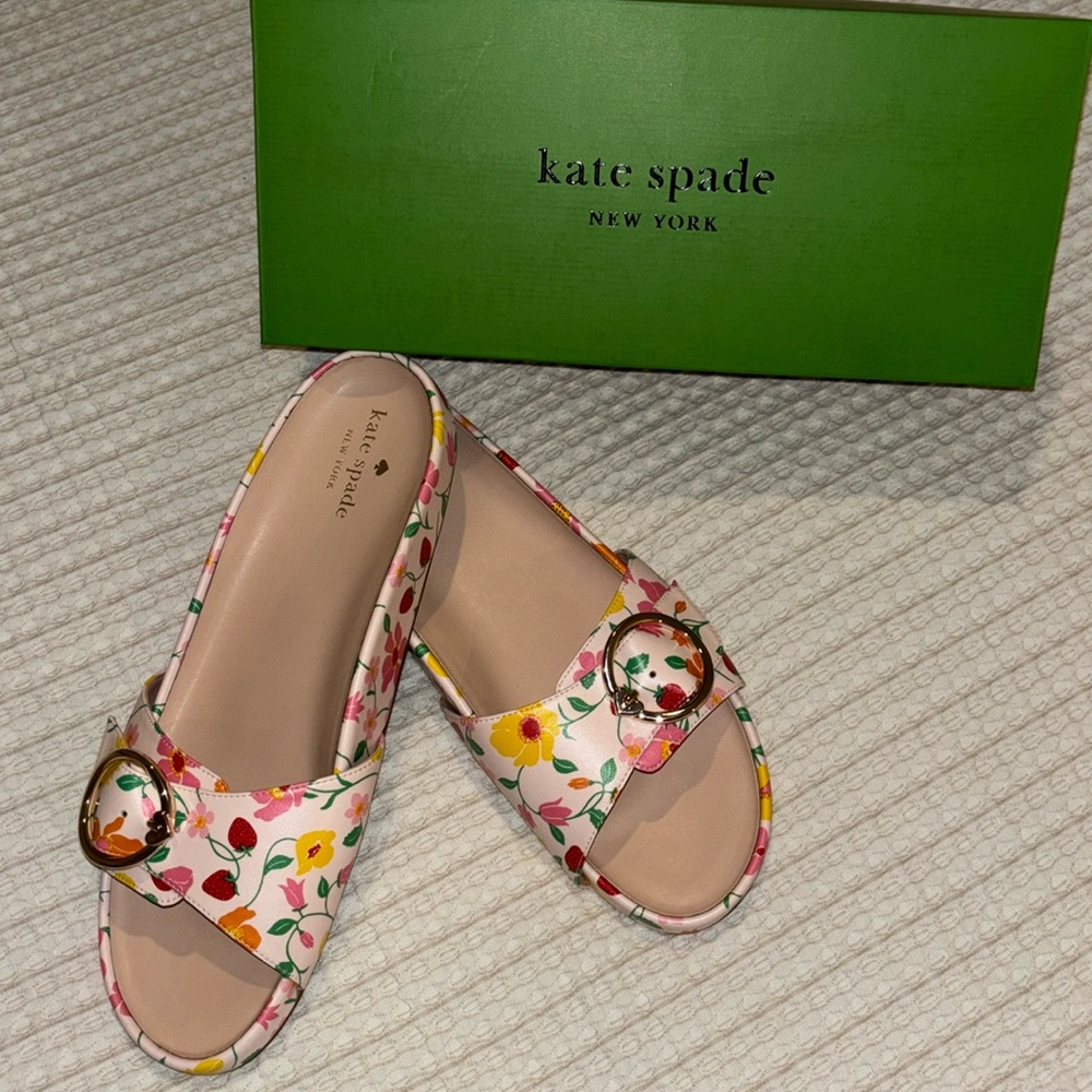 Brand New Kate Spade Sandal 👡
